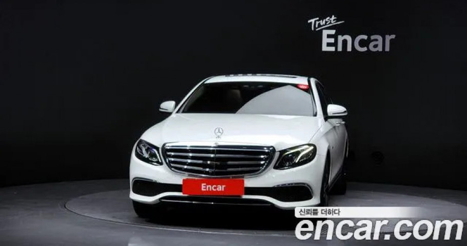 Mercedes-Benz E-Class 