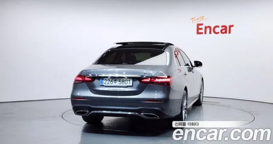 Mercedes-Benz E-Class 