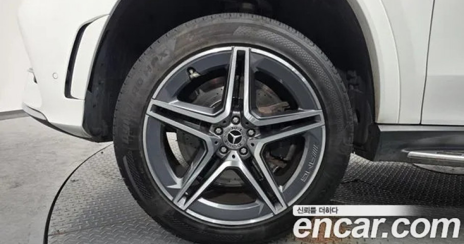 Mercedes-Benz Gls-Class 