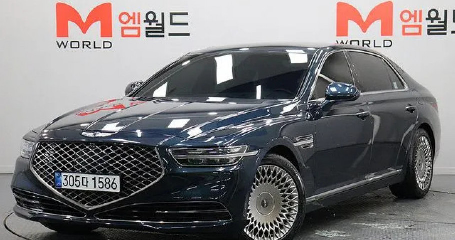 Genesis G90 