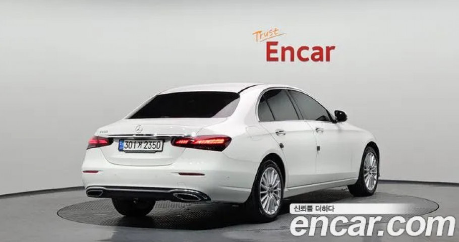 Mercedes-Benz E-Class 