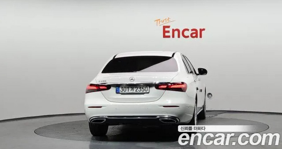 Mercedes-Benz E-Class 