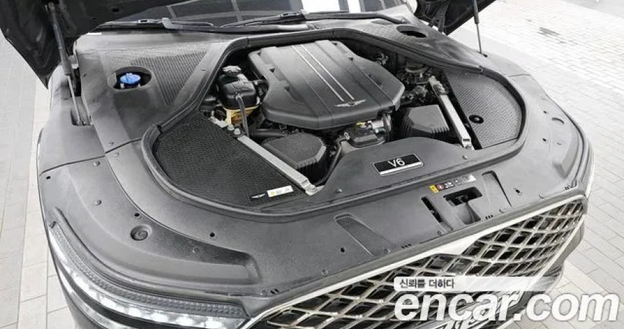 Genesis G90 