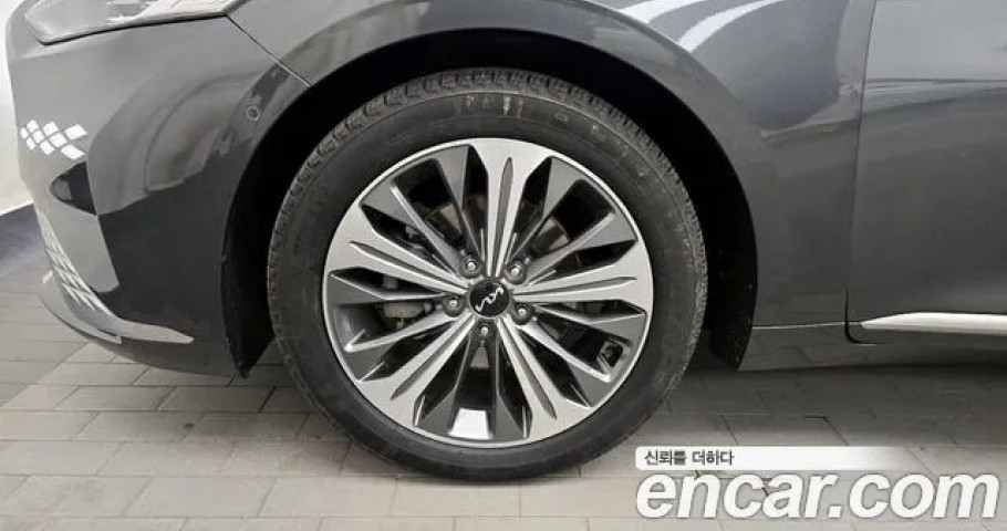 Kia K8 