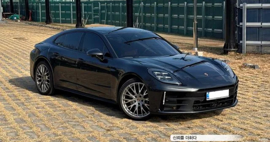 Porsche Panamera 