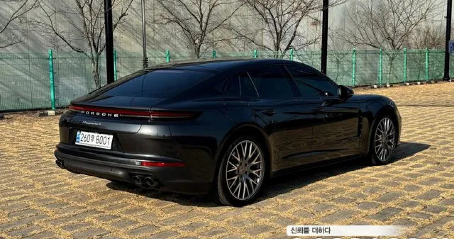 Porsche Panamera 