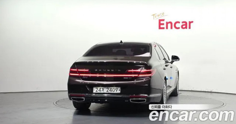 Genesis G90 