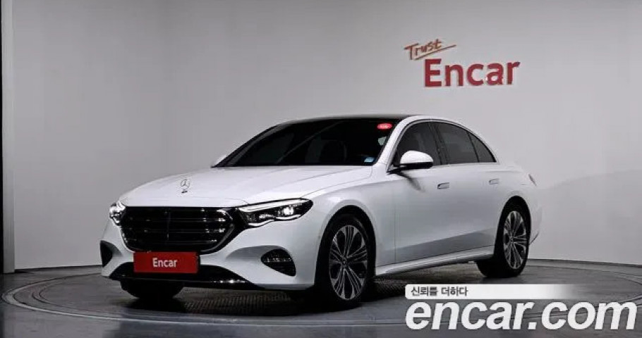 Mercedes-Benz E-Class 