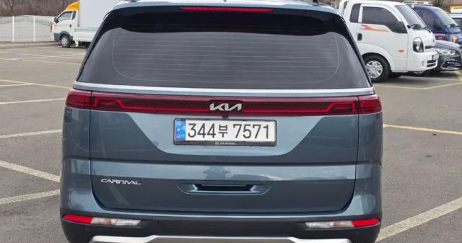 Kia Carnival 