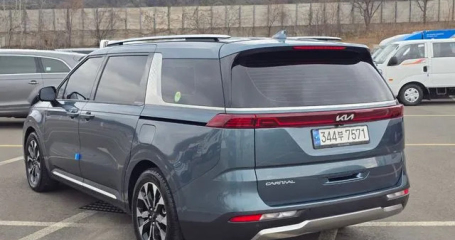 Kia Carnival 