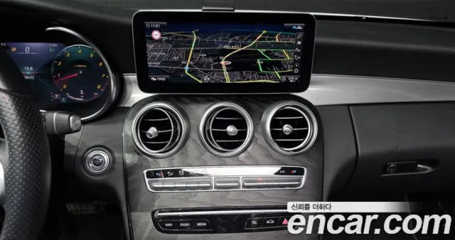 Mercedes-Benz C-Class 