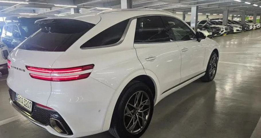 Genesis Gv70 