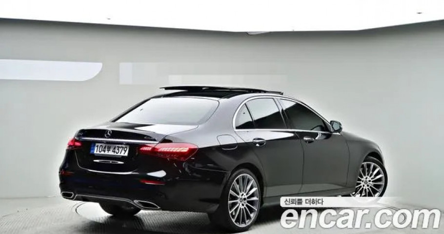 Mercedes-Benz E-Class 