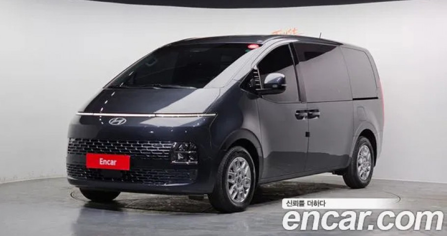 Hyundai Staria 