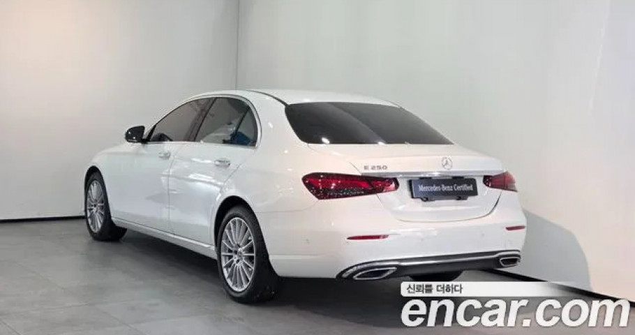 Mercedes-Benz E-Class 