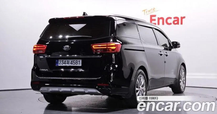 Kia Carnival 