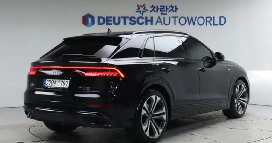 Audi Q8 