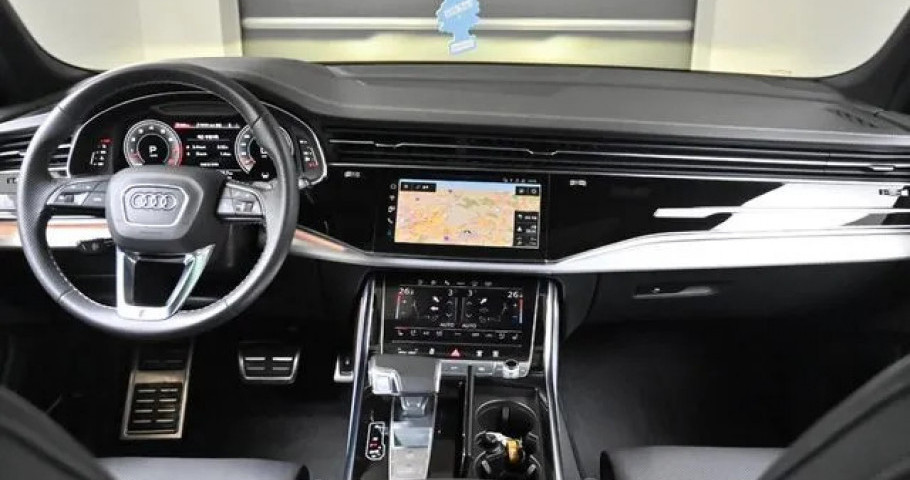 Audi Q8 