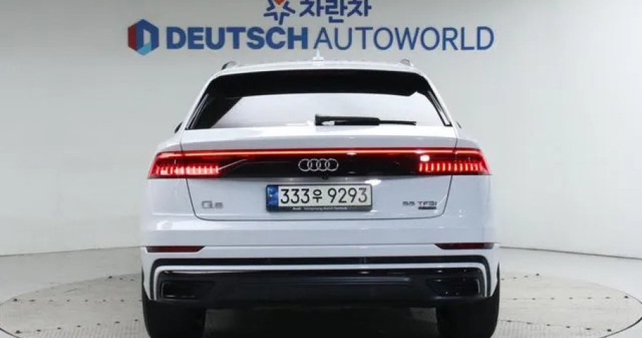 Audi Q8 