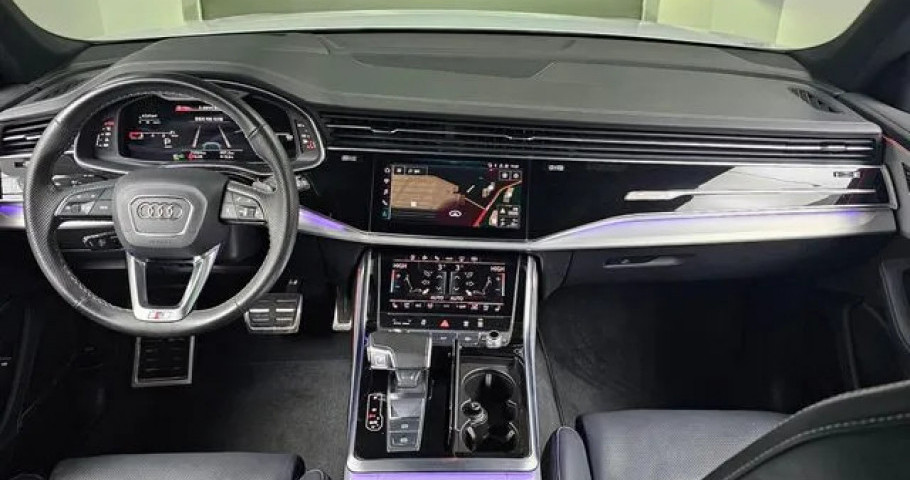 Audi Q8 