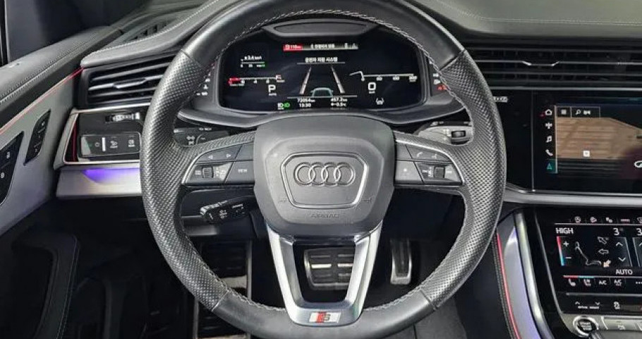 Audi Q8 