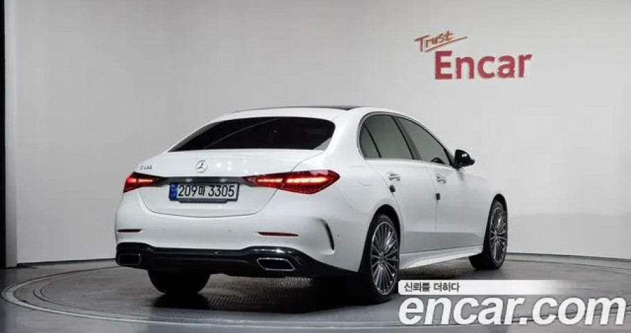 Mercedes-Benz C-Class 