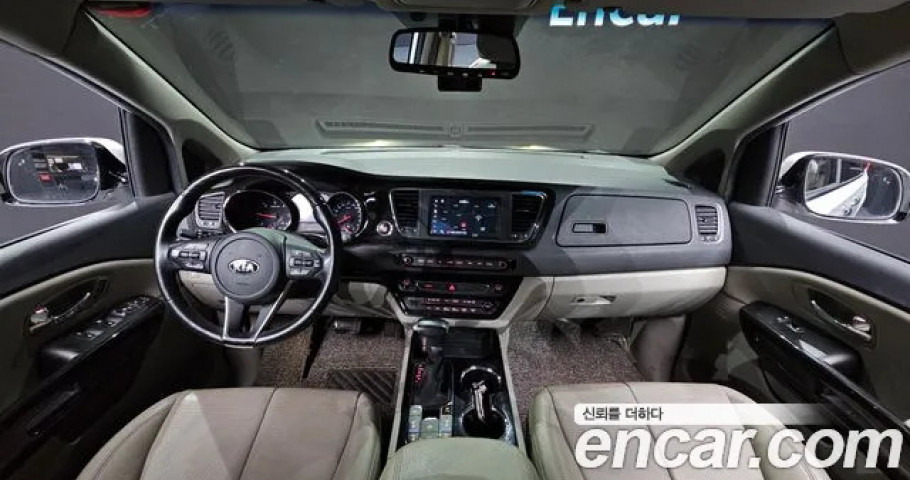 Kia Carnival 