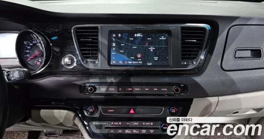 Kia Carnival 
