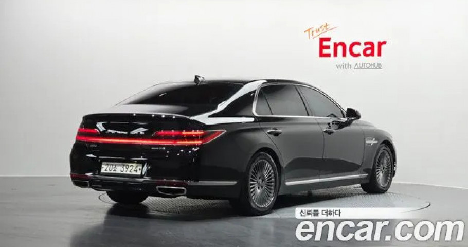 Genesis G90 