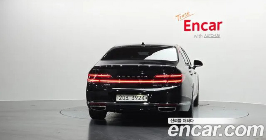 Genesis G90 