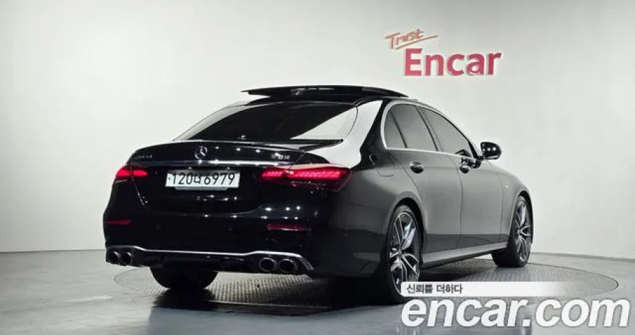 Mercedes-Benz E-Class 