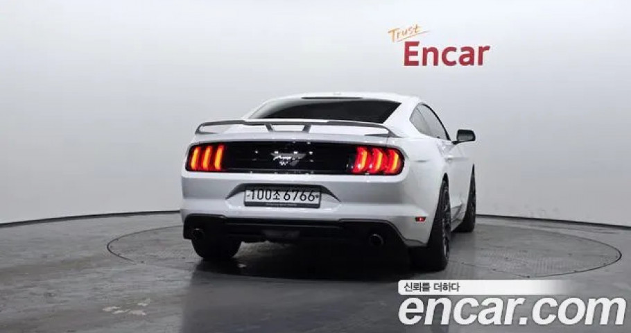 Ford Mustang 