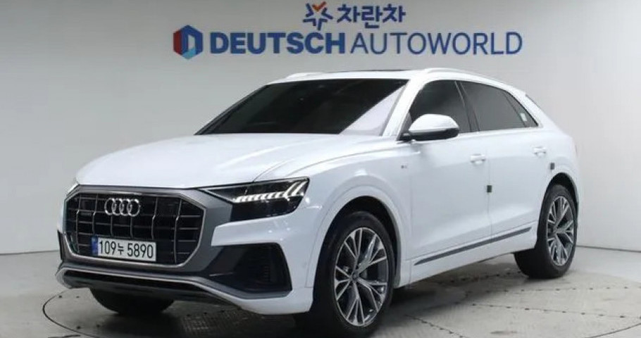Audi Q8 