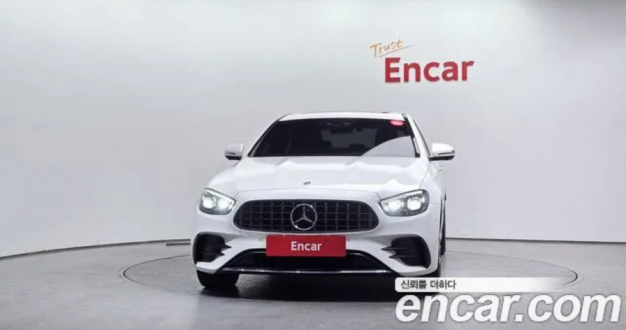 Mercedes-Benz E-Class 
