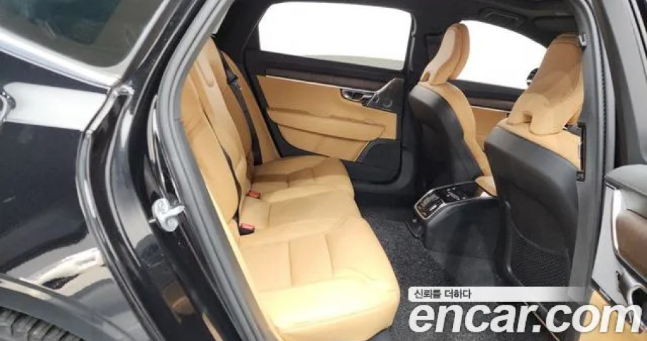 Volvo S90 