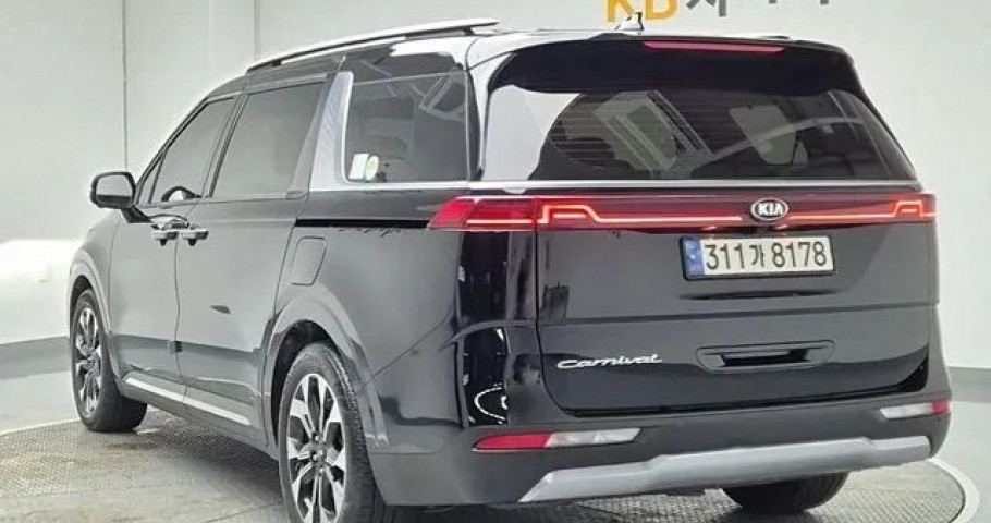 Kia Carnival 