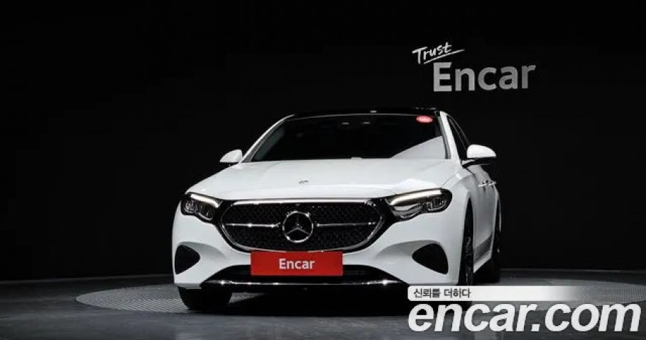 Mercedes-Benz E-Class 