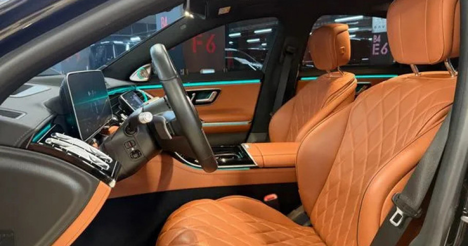 Mercedes-Benz S-Class 