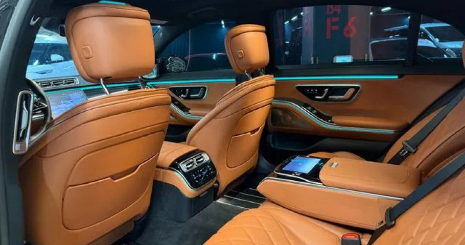 Mercedes-Benz S-Class 