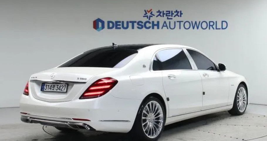 Mercedes-Benz S-Class 