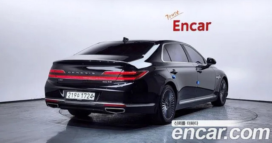 Genesis G90 