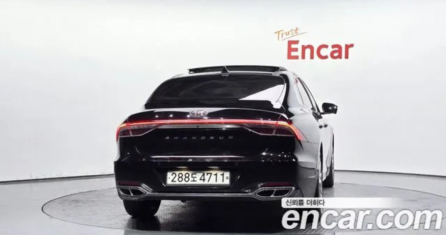 Hyundai Grandeur 