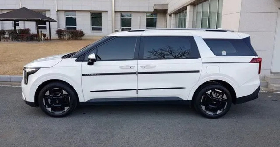 Kia Carnival 