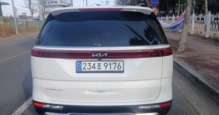 Kia Carnival 