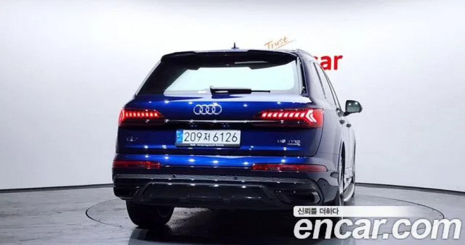 Audi Q7 