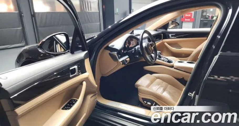 Porsche Panamera 