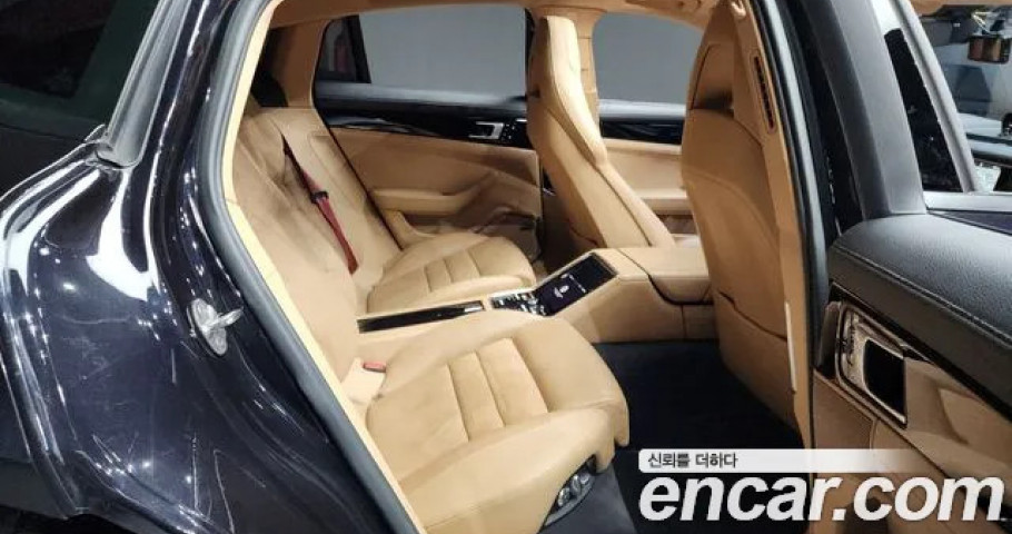 Porsche Panamera 