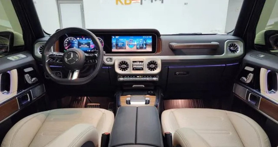 Mercedes-Benz G-Class 