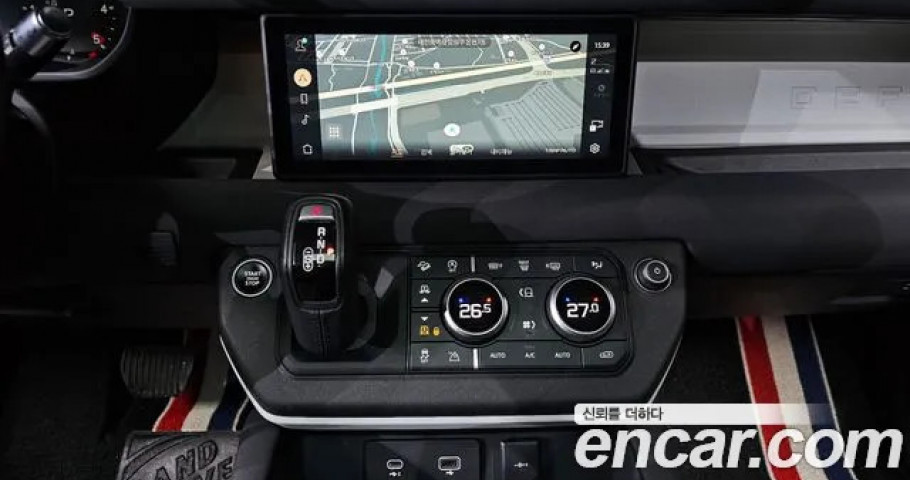 Land Rover Defender 