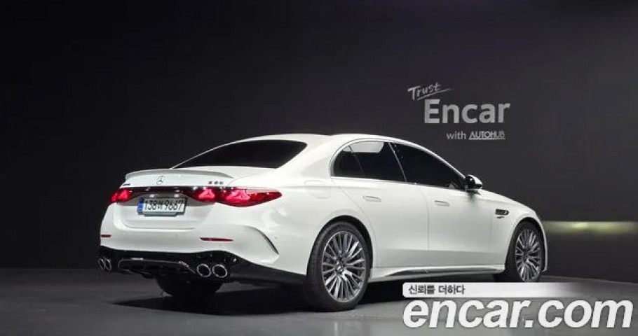 Mercedes-Benz E-Class 